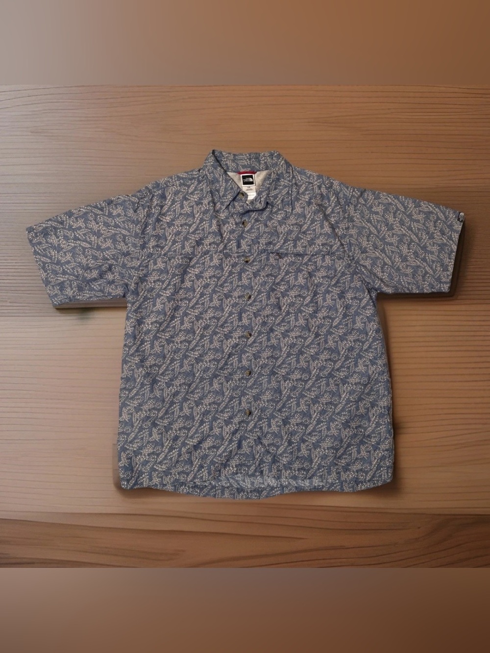The North Face Short Sleeve Shirt Mens Large Blue Leaf Pattern